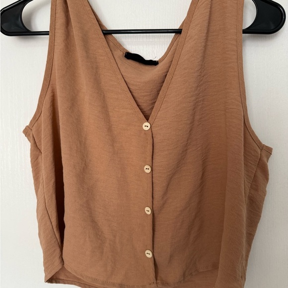 Sleeveless Tan Button-Up Women's Top - Picture 4 of 6